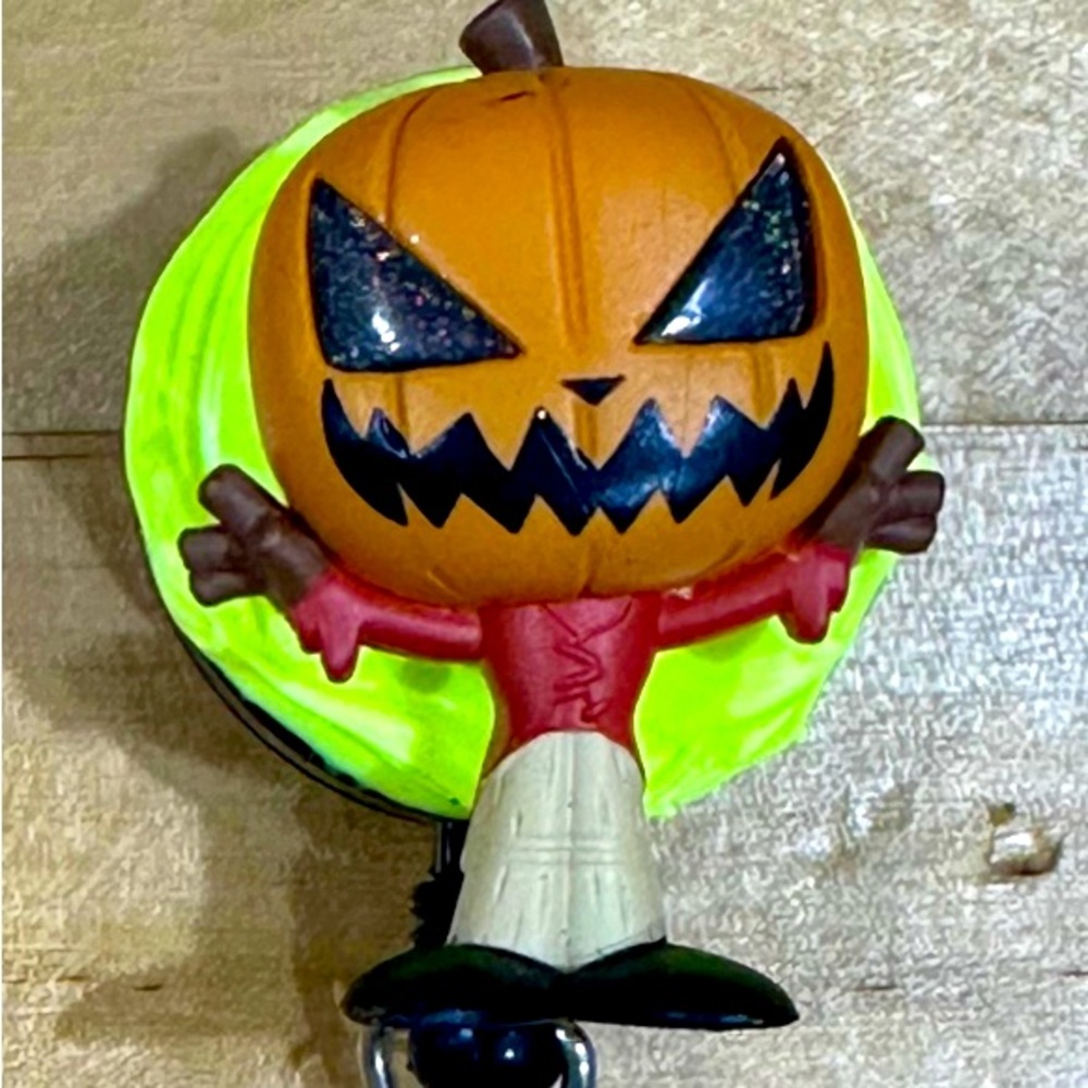 Disney The Nightmare Before Christmas Pumpkin King Doorable badge reel